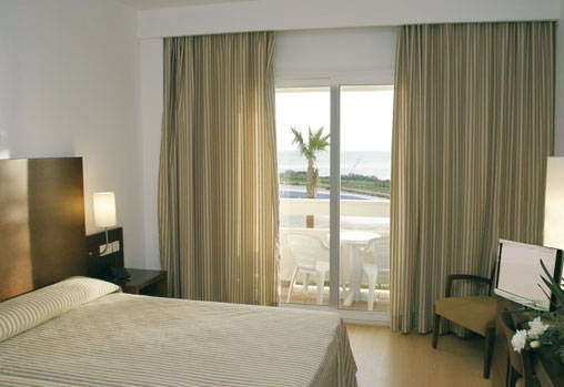 Hotel Garbi Costa Luz 4*